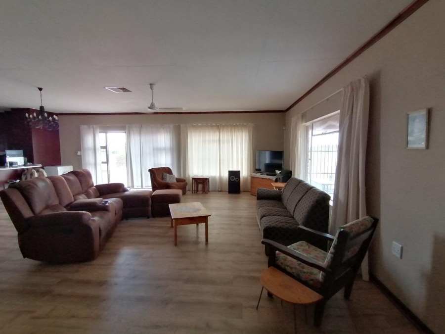 4 Bedroom Property for Sale in Olyfvenhoudtsdrift Northern Cape